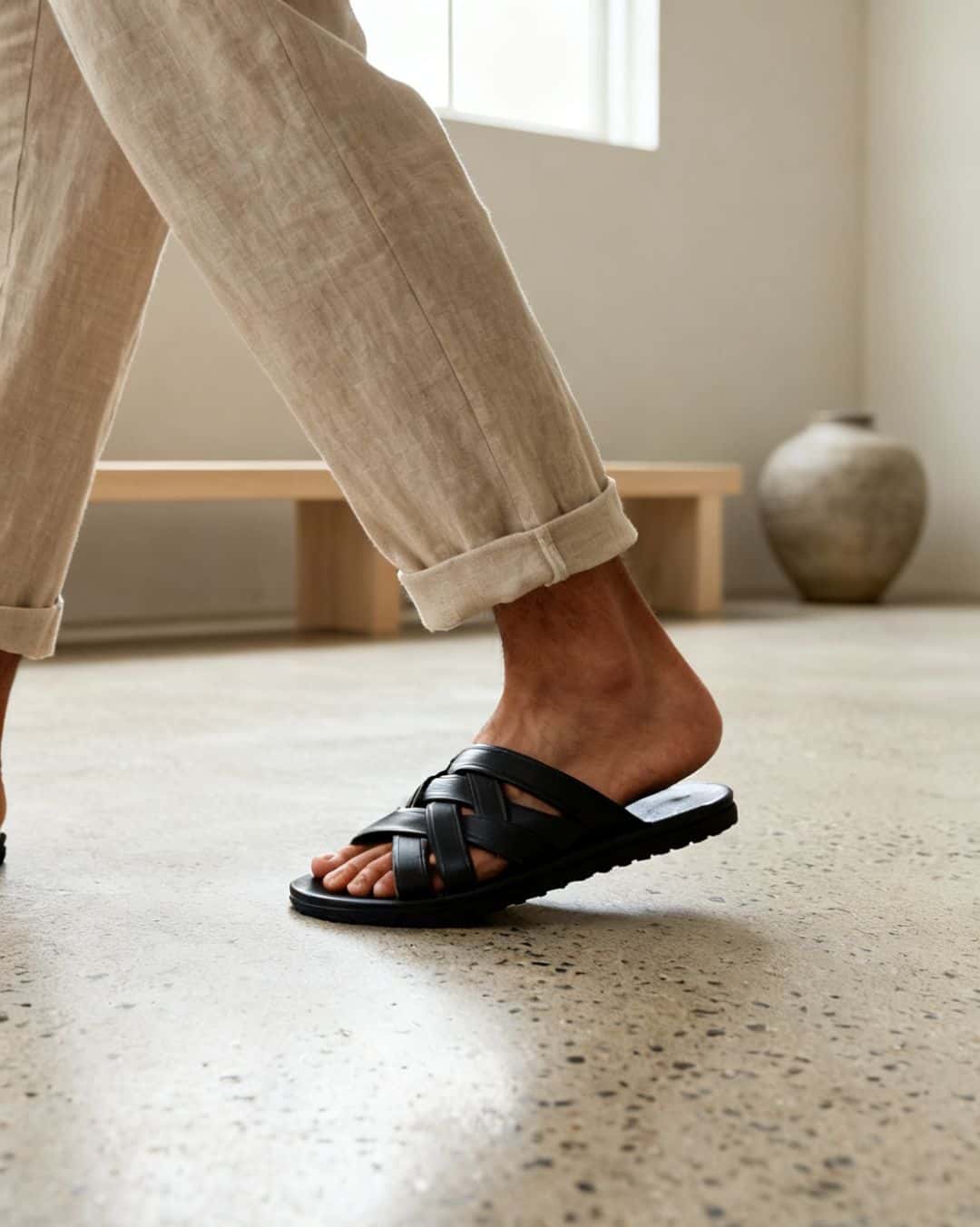 Sandália Masculina de Couro Preta Oberyn — detalhe 1, sandália masculina em couro Stock Sandals